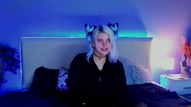 JoannLowe online show from March 8, 8:57 pm