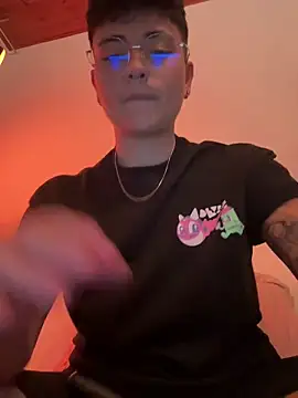 Ashley Chriss online show from January 12, 7:11 am