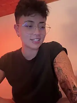 Ashley Chriss online show from January 17, 7:08 am