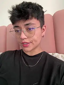 Ashley Chriss online show from February 2, 9:02 pm