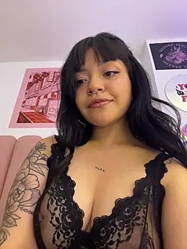 Ashley Chriss online show from December 4, 4:00 am