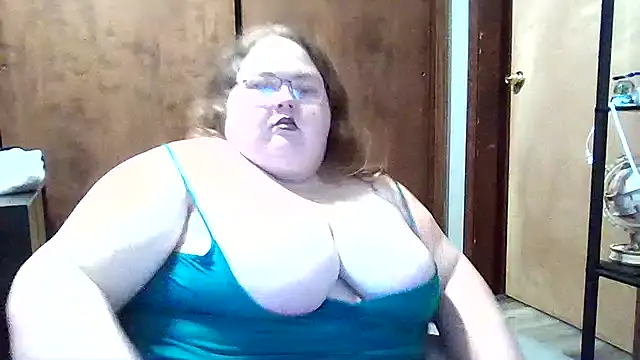 Snapshot of _GodessIsabella_97 chatting on December 2, 1:28 pm GodessIsabella 97 online show from December 2, 1:28 pm