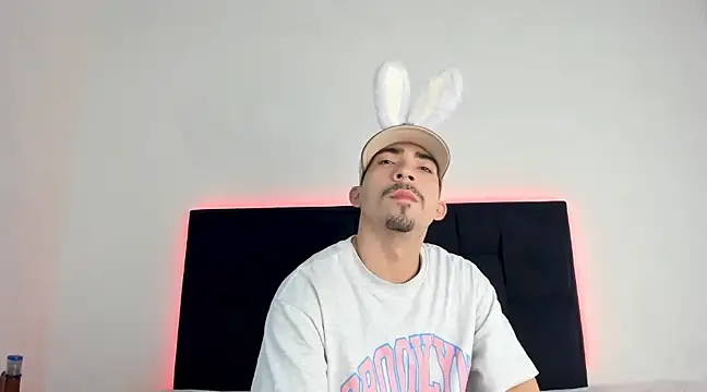 Dalejandr0 online show from February 12, 2:35 am