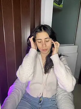 Catyloves online show from December 11, 7:09 am