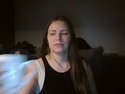 Snapshot of AnnaDiamond1 chatting on December 19, 10:42 pm AnnaDiamond1 online show from December 19, 10:42 pm