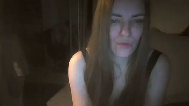 Snapshot of AnnaDiamond1 chatting on October 2, 10:28 pm AnnaDiamond1 online show from October 2, 10:28 pm