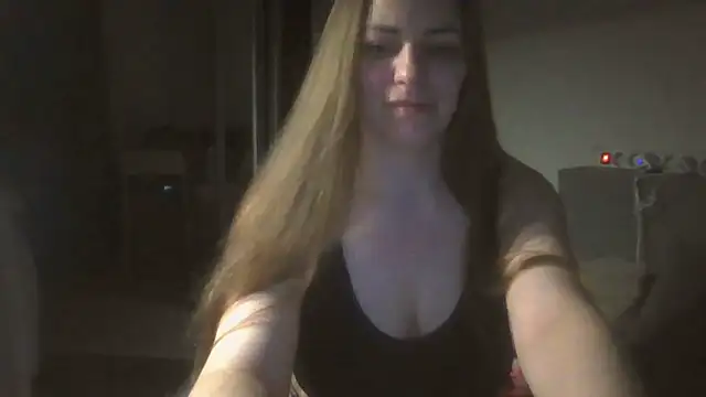 Snapshot of AnnaDiamond1 chatting on October 8, 10:07 pm AnnaDiamond1 online show from October 8, 10:07 pm