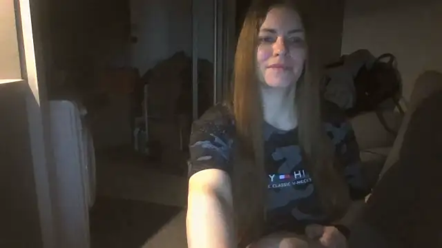 Snapshot of AnnaDiamond1 chatting on November 9, 10:19 pm AnnaDiamond1 online show from November 9, 10:19 pm