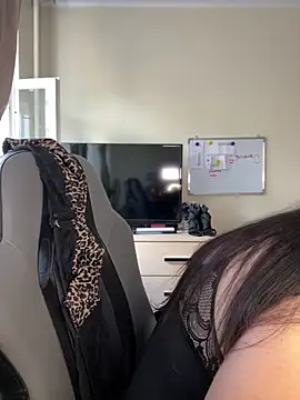 Evelinia online show from September 17, 12:18 pm