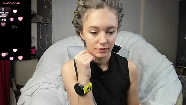 Snapshot of foxy_blond chatting on January 30, 3:22 am foxy blond online show from January 30, 3:22 am