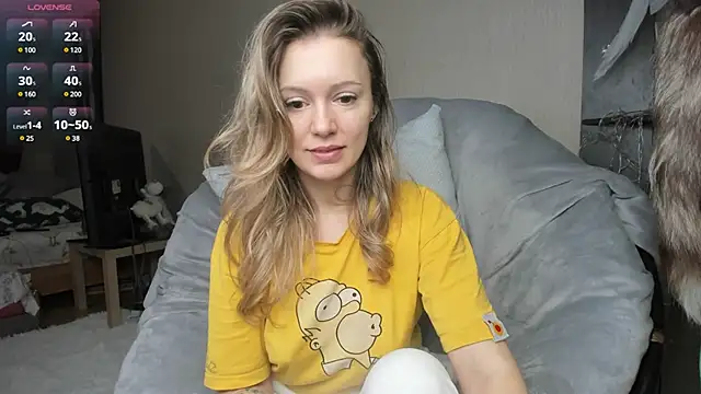 Snapshot of foxy_blond chatting on March 18, 9:09 am foxy blond online show from March 18, 9:09 am