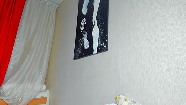 Snapshot of foxy_blond chatting on September 30, 12:04 am foxy blond online show from September 30, 12:04 am