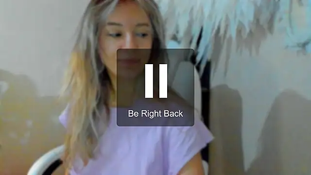 Snapshot of foxy_blond chatting on November 7, 12:32 am foxy blond online show from November 7, 12:32 am