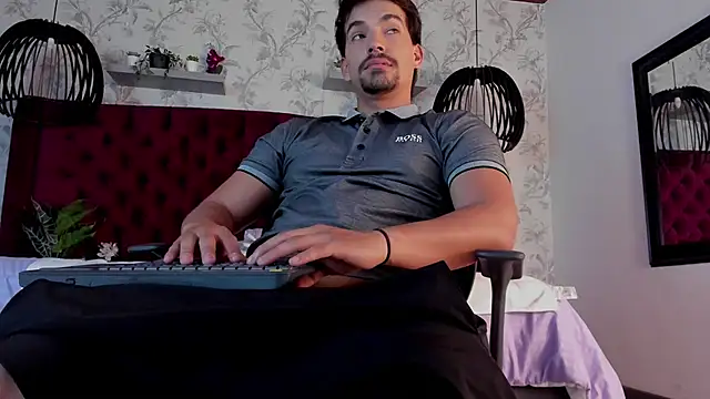 Ian Daviz online show from March 19, 1:43 am