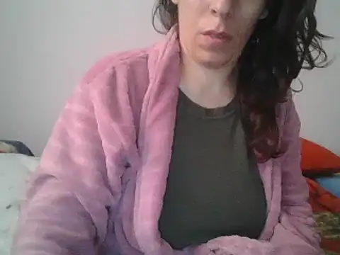 Snapshot of hairygirl80 chatting on February 24, 8:49 am hairygirl80 online show from February 24, 8:49 am