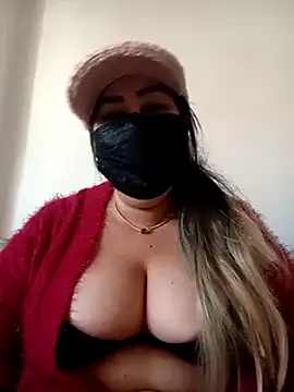 Snapshot of Jawahir-pretty-women chatting on December 18, 2:17 pm Jawahir-pretty-women online show from December 18, 2:17 pm