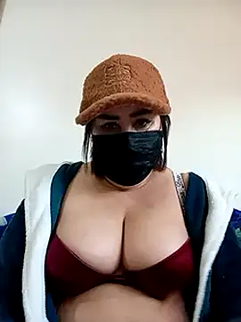 Snapshot of Jawahir-pretty-women chatting on January 15, 9:45 am Jawahir-pretty-women online show from January 15, 9:45 am