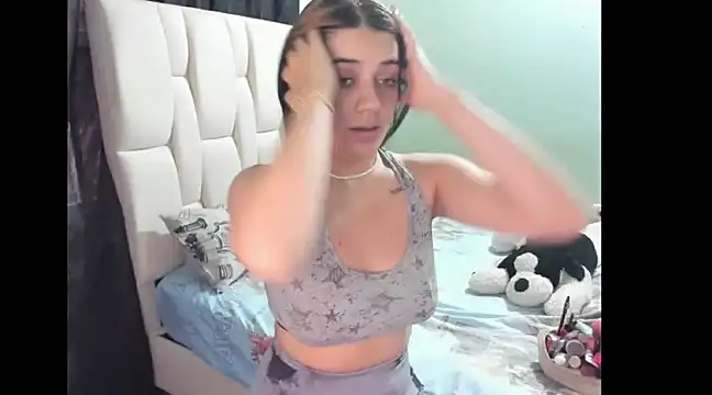 KittyKlum online show from January 3, 7:50 pm