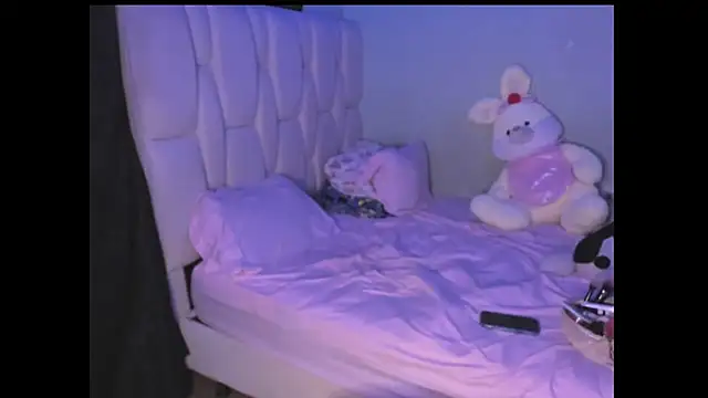 KittyKlum online show from March 18, 11:20 pm