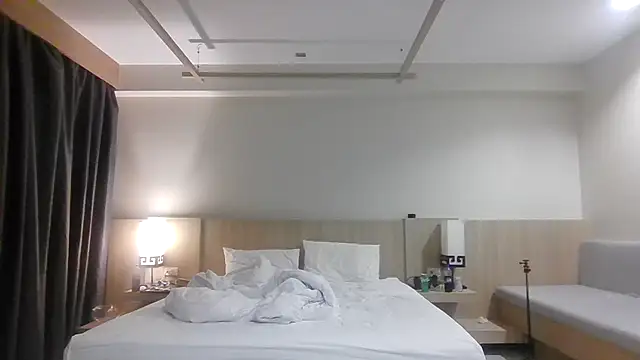 Snapshot of SweetSexySub chatting on September 15, 1:33 pm SweetSexySub online show from September 15, 1:33 pm