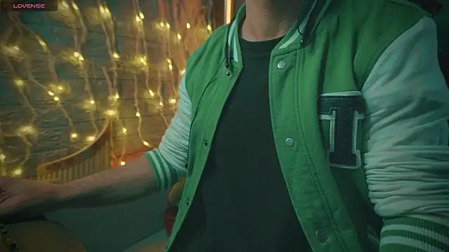 Snapshot of alex-volo chatting on December 27, 4:36 am alex-volo online show from December 27, 4:36 am