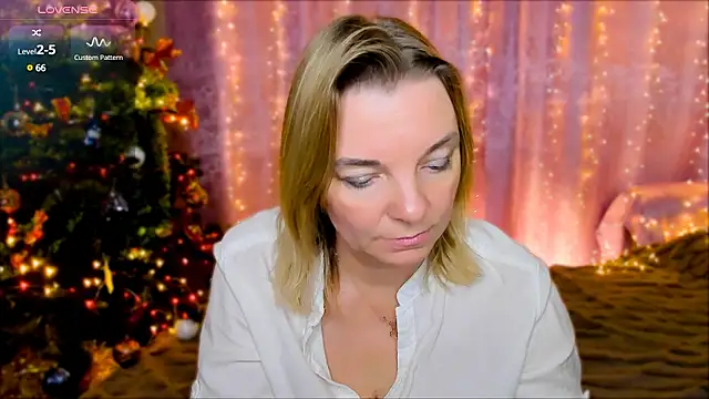 Regina  blue online show from December 26, 7:27 pm