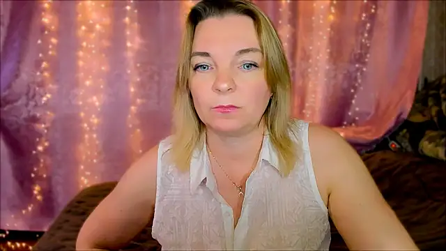 Regina  blue online show from January 15, 7:01 pm