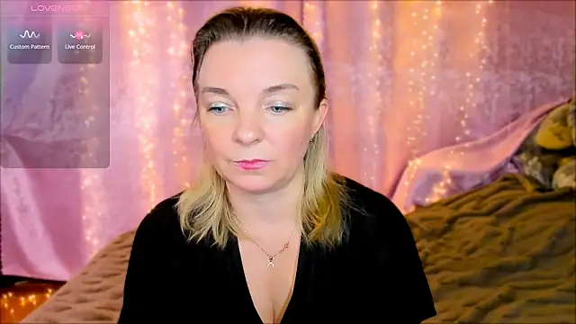 Regina  blue online show from January 23, 5:10 pm