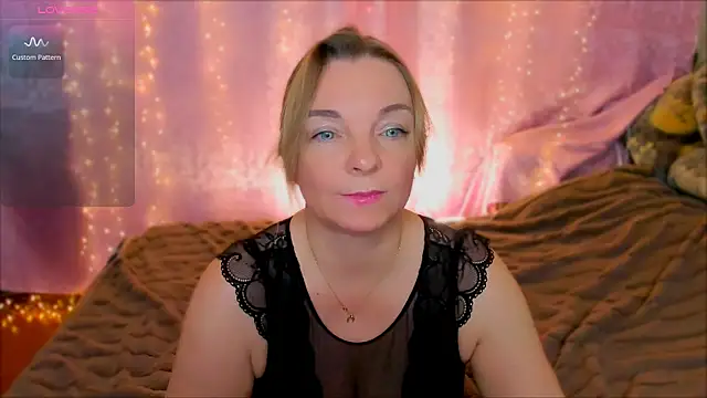 Regina  blue online show from February 1, 7:55 pm