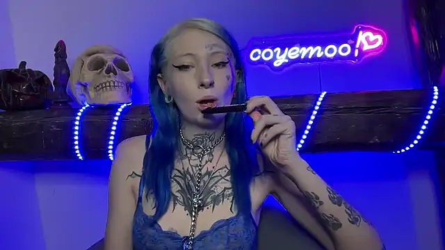 Snapshot of coyemoo chatting on February 1, 12:37 pm coyemoo online show from February 1, 12:37 pm