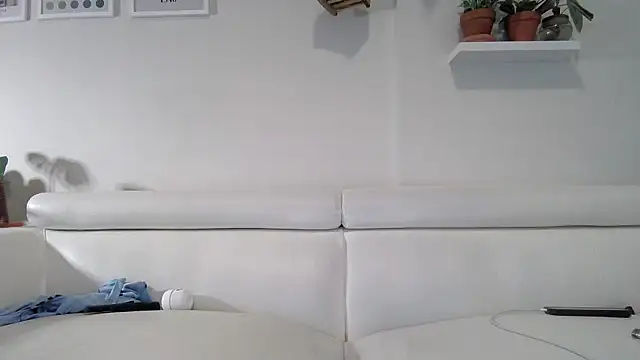 Snapshot of badblondebunny chatting on March 13, 2:38 am badblondebunny online show from March 13, 2:38 am