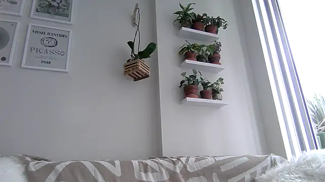 Snapshot of badblondebunny chatting on October 4, 4:27 pm badblondebunny online show from October 4, 4:27 pm