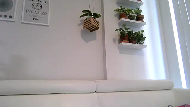 Snapshot of badblondebunny chatting on October 15, 5:57 pm badblondebunny online show from October 15, 5:57 pm