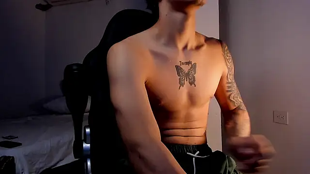 Snakebutterfly online show from January 11, 7:17 am