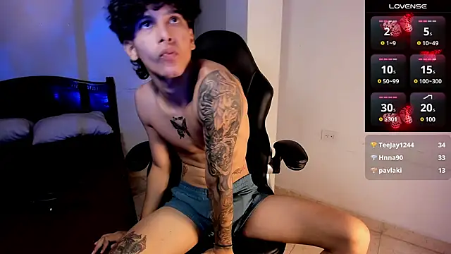 Snakebutterfly online show from March 6, 5:24 am