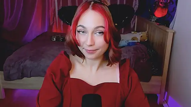 Carolina Leep online show from December 10, 2:05 am