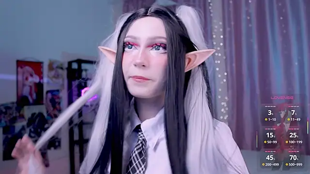 Carolina Leep online show from October 4, 1:42 pm