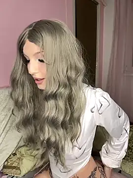 Snapshot of MoonAgnes chatting on December 28, 6:29 pm MoonAgnes online show from December 28, 6:29 pm