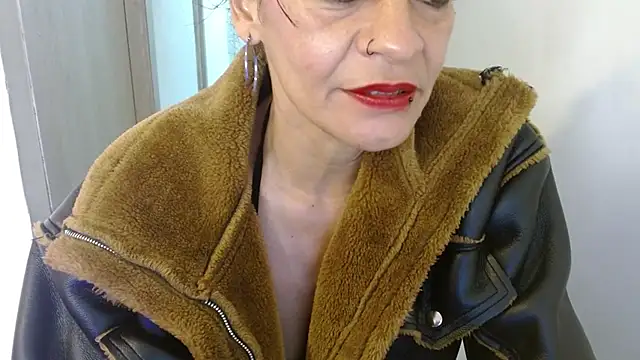 AlexandraJones  online show from February 13, 8:06 am