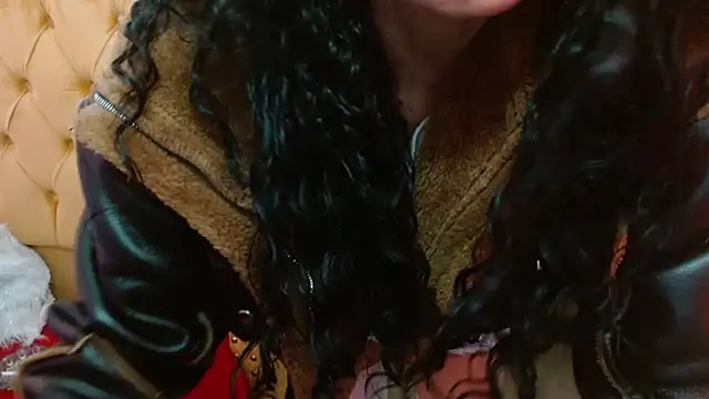 AlexandraJones  online show from February 15, 8:00 am