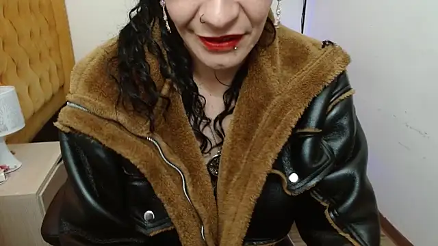 AlexandraJones  online show from March 13, 9:10 am