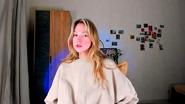 Niky  Jess online show from December 16, 4:45 am