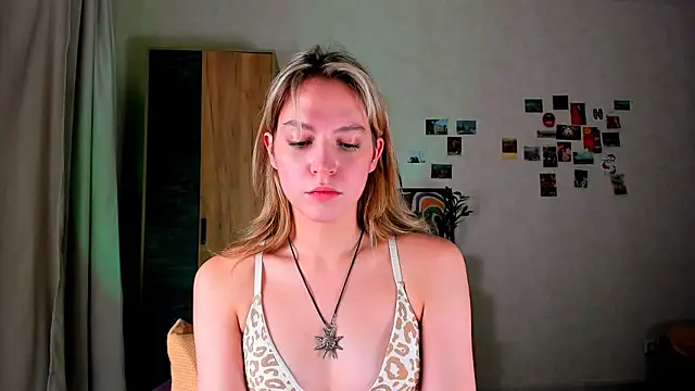 Niky  Jess online show from December 16, 11:22 am