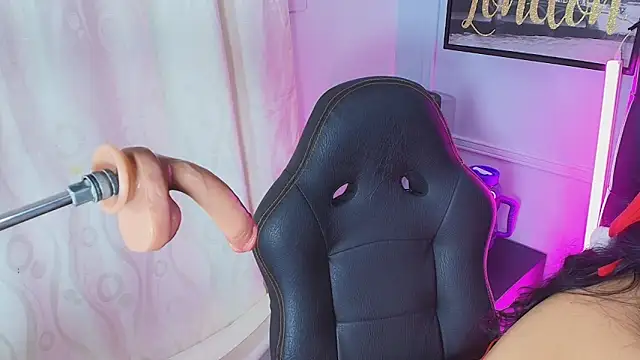 Lizz Tender online show from December 24, 12:44 pm