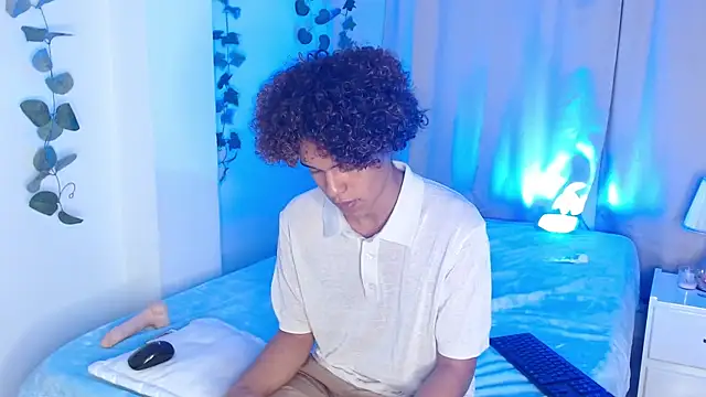 nickolas moon online show from February 4, 10:34 pm