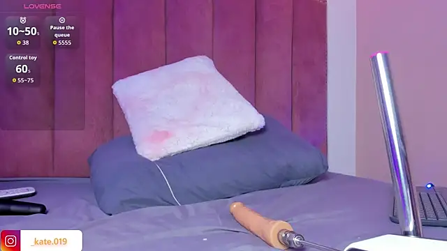 Kate bale online show from October 9, 8:40 pm