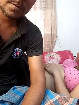 Snapshot of Desi_Best_Anal chatting on December 11, 8:36 am Desi Best Anal online show from December 11, 8:36 am