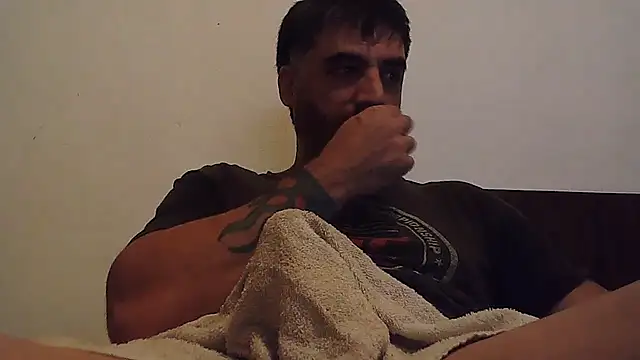 ozzypsico13 online show from October 3, 2:30 am