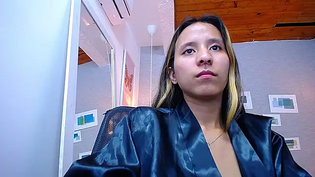 Skinny hottie18 online show from January 10, 10:57 pm