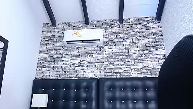 Skinny hottie18 online show from January 30, 7:48 pm